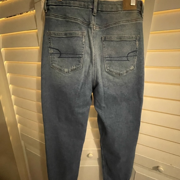 American Eagle Outfitters Curvy Mom Jean 10R - Picture 2 of 4